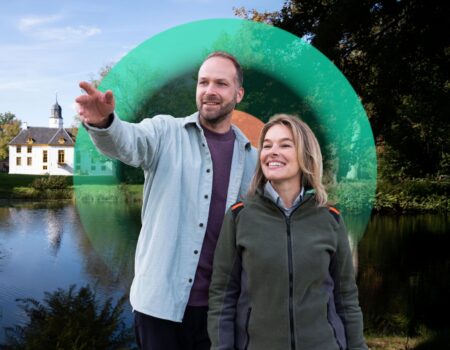 twee presentatoren van Binnestebuiten met de fraeylemaborg